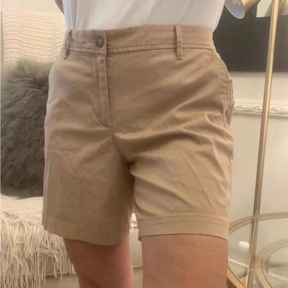 Talbots Shorts Women's Size 14W Khaki Relaxed Chino Vacation Beach Travel Casual - Picture 1 of 11